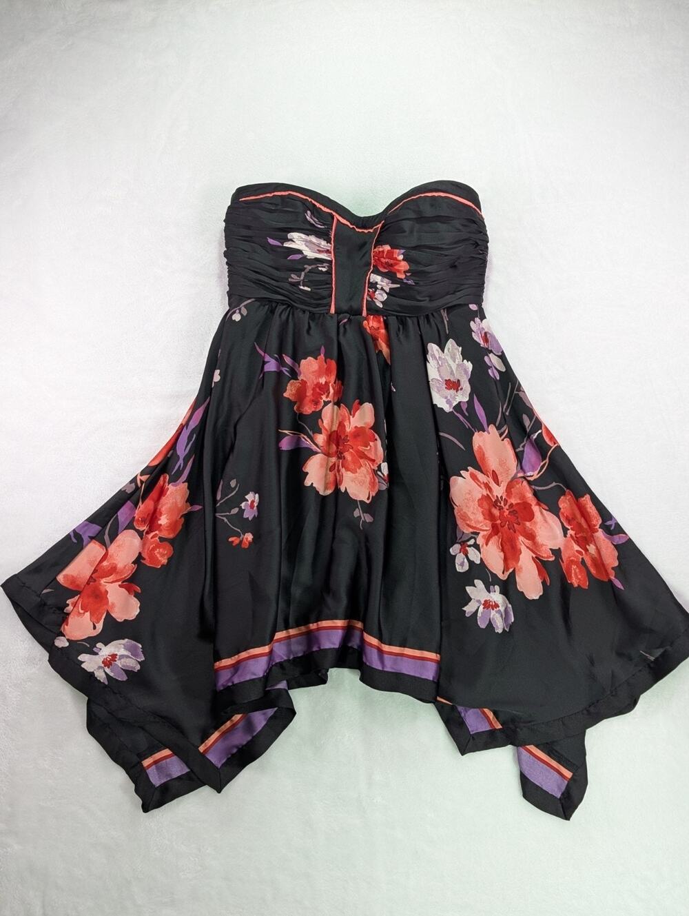 NWT 2b Bebe Exotic Bloom Strapless Satin Mini Dress Asymmetrical Hem XS Y2K
